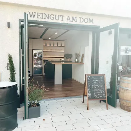 In Den Elefantenhoefen *